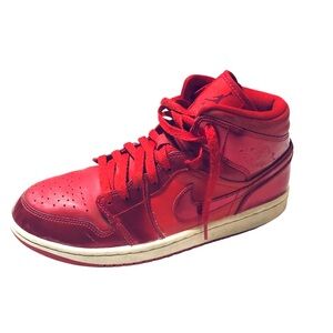 2021 Air Jordan 1 Mid SE 'University Red Pomegranate' Sneakers sz 10
